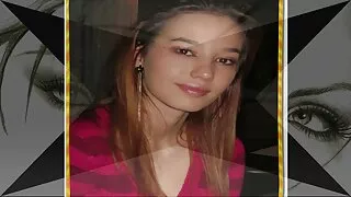 Jovem dona de casa dedilhado filme pornô tirando a virgindade imbecil com luvas antes de foder com o namorado
