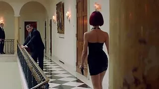 As raparigas têm uma punheta em grupo numa casa alugada depois do trabalho vídeo pornô completo