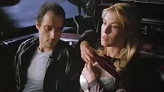 Loira Milf montou o pau de um jovem mulato filme de gretchen pornô e concordou em foder