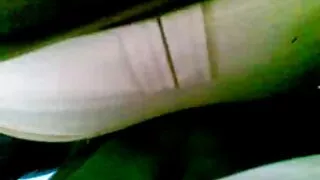 Faminto o vídeo de pornô MILF com bem seios tem diversão com uma grande dildo